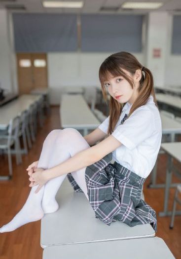 霹雳娇娃战丧尸